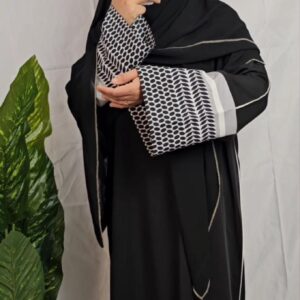 حجاب لبنى للقصص باللونين الأسود والباج